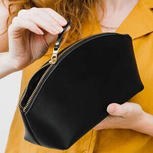 Portland Leather, Eclipse Makeup Pouch, Black Smooth Leather, BNNU